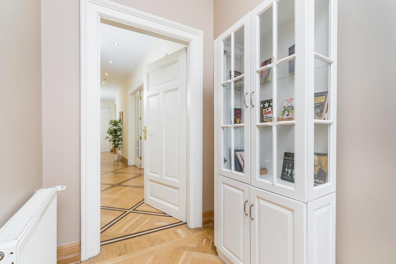 Apartamenty W Palacu Pod Baranami 크라쿠프 외부 사진