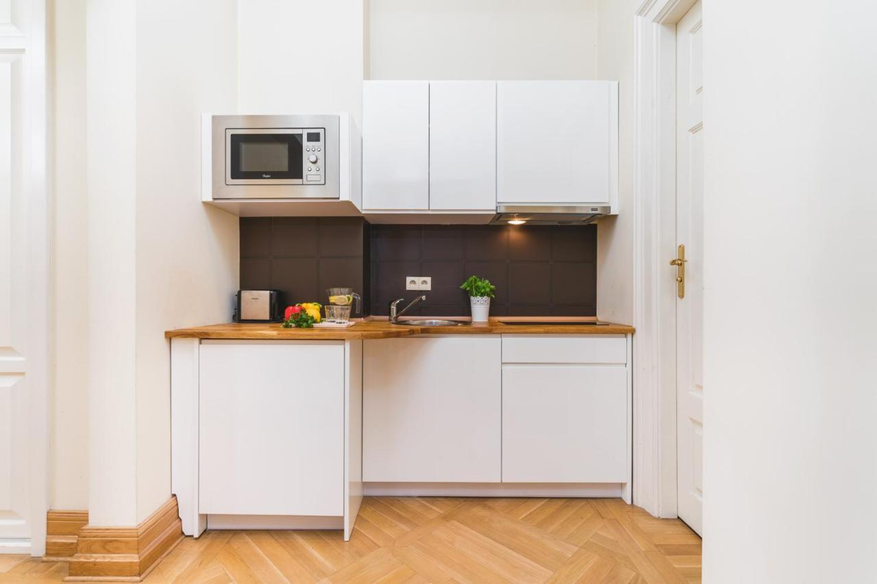 Apartamenty W Palacu Pod Baranami 크라쿠프 외부 사진