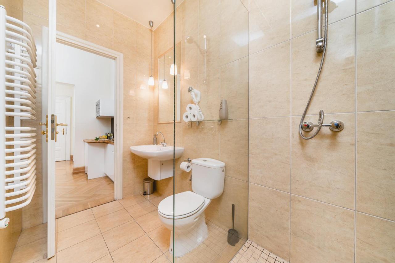 Apartamenty W Palacu Pod Baranami 크라쿠프 외부 사진